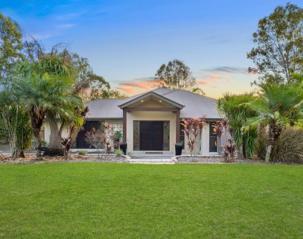 82 Saint Covet Court, GLENLOGAN, QLD 4280