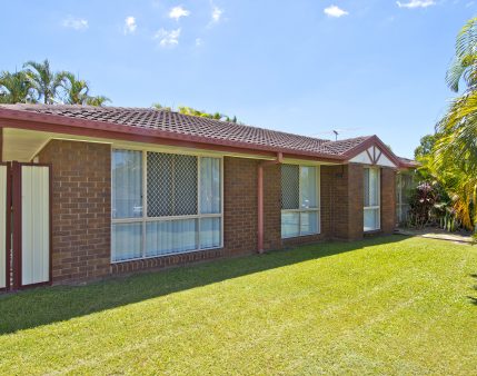 2 Michelle Court, BORONIA HEIGHTS, QLD 4124