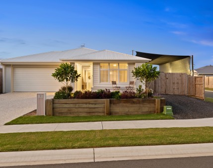 9 Reine Avenue, JIMBOOMBA, QLD 4280